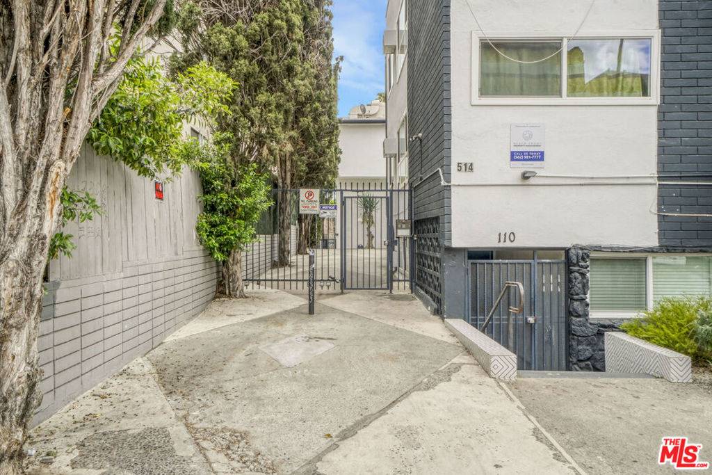 Los Angeles, CA 90020,514 S Mariposa AVE