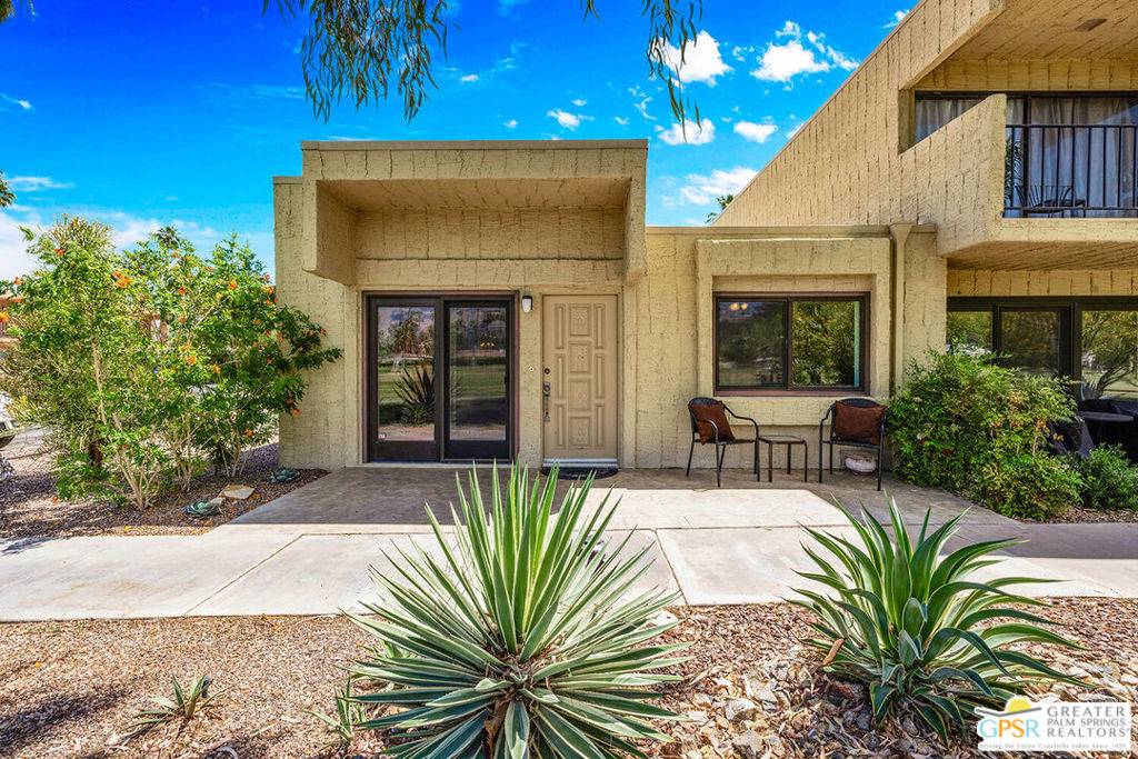 Palm Springs, CA 92264,2421 Los Patos DR