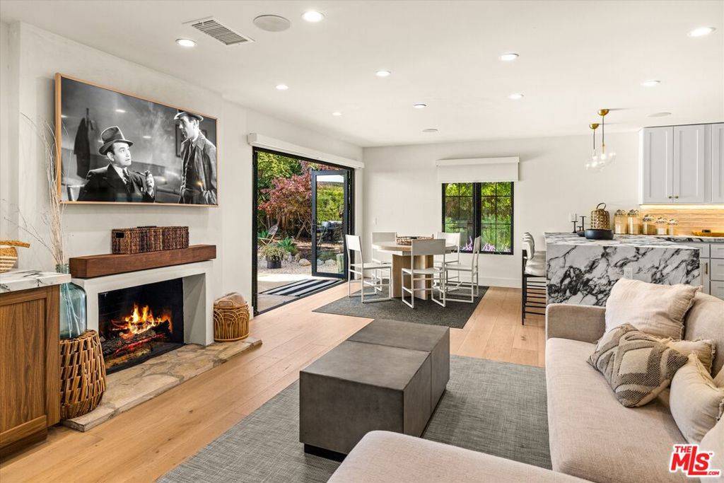 Goleta, CA 93117,516 Mills WAY