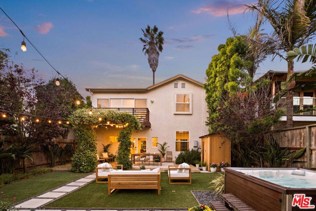 Venice, CA 90291,630 Brooks AVE