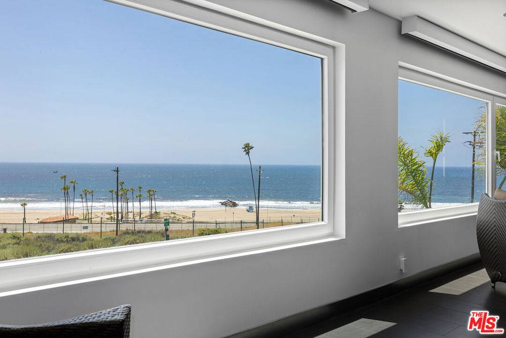 Playa Del Rey, CA 90293,145 Napoleon ST