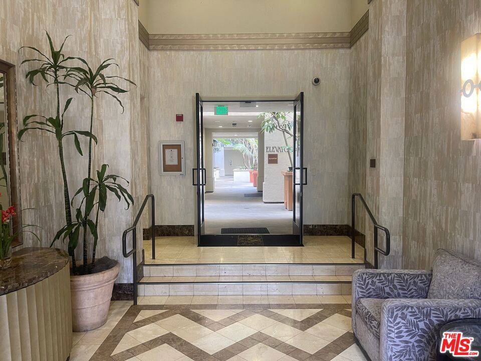 Playa Vista, CA 90094,5625 Crescent Pkwy #106