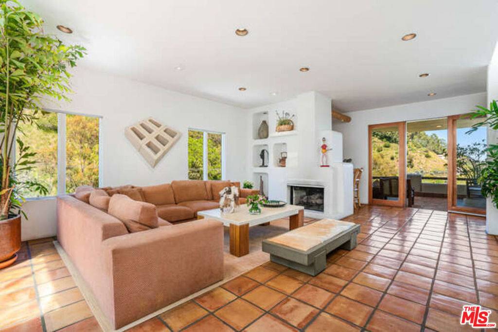 Beverly Hills, CA 90210,10206 Cielo DR