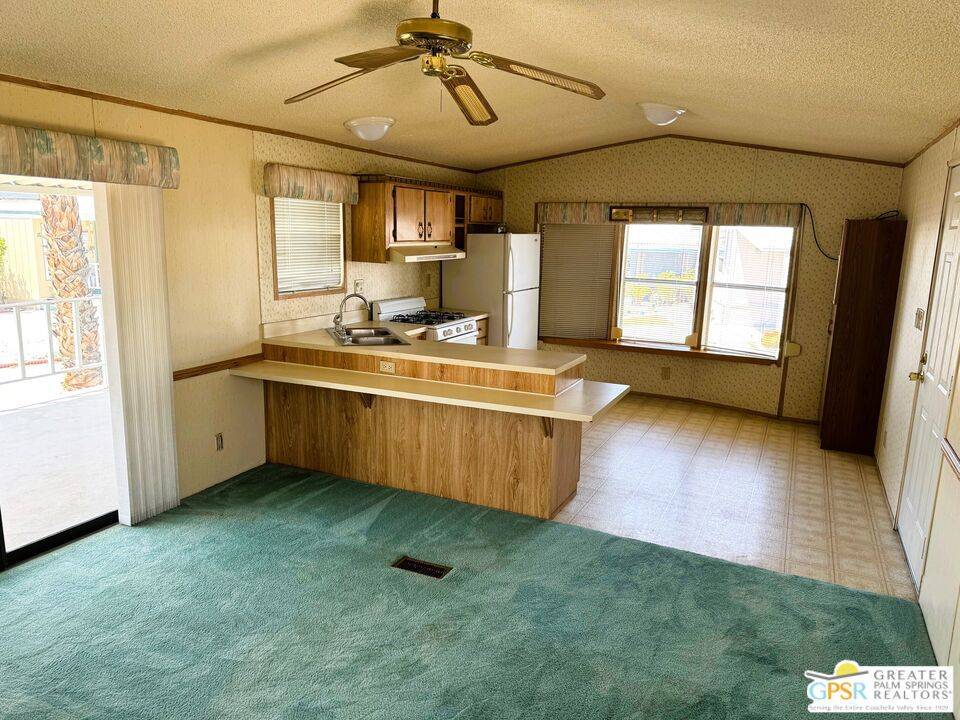 Desert Hot Springs, CA 92241,17640 Corkill RD #12