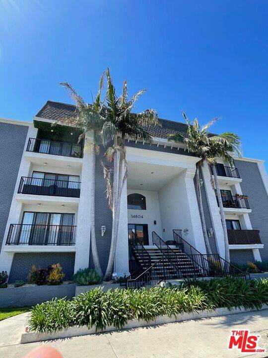 Sherman Oaks, CA 91403,14804 Magnolia BLVD ##12