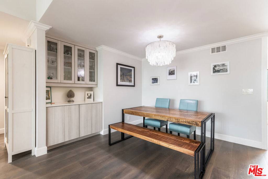 Marina Del Rey, CA 90292,310 Tahiti WAY #302