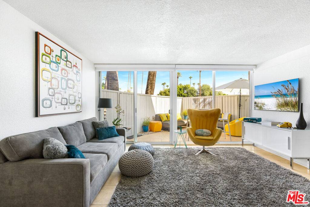 Palm Springs, CA 92264,1111 E Palm Canyon DR #107