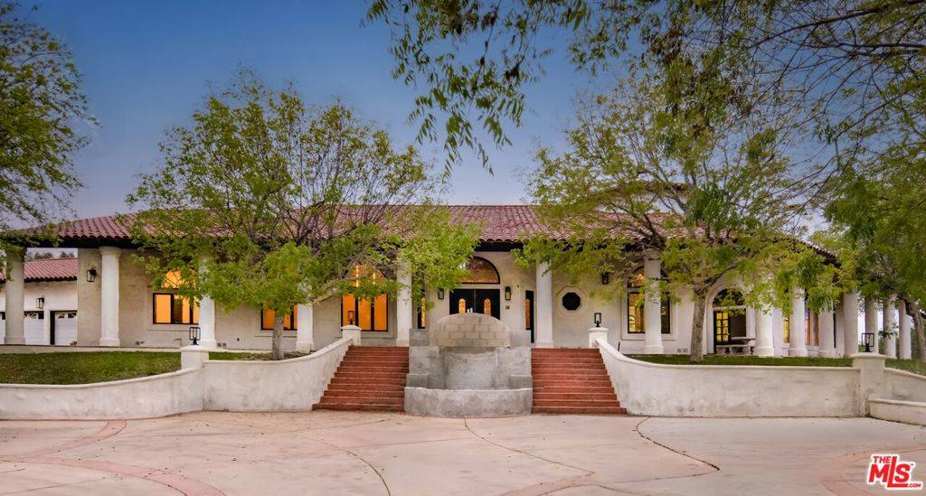 Canyon Country, CA 91387,16515 Valley Ranch RD