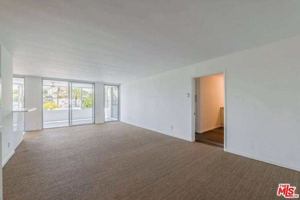 Playa Del Rey, CA 90293,8701 Delgany AVE #216