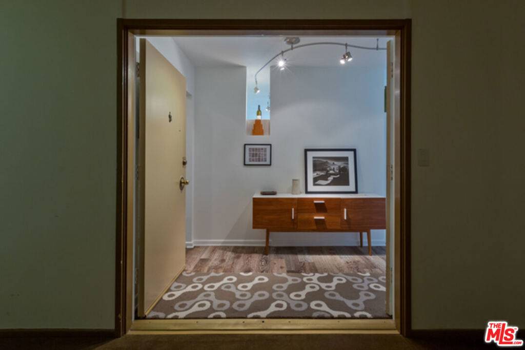 Playa Del Rey, CA 90293,8701 Delgany AVE #216