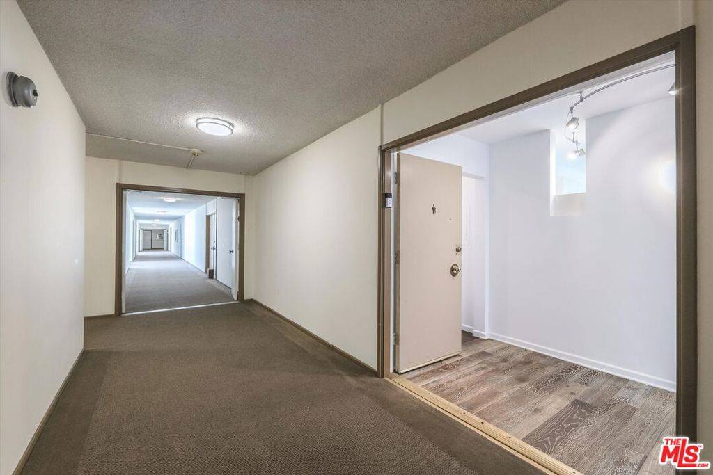 Playa Del Rey, CA 90293,8701 Delgany AVE #216