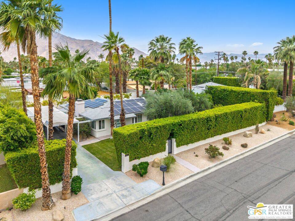 Palm Springs, CA 92264,627 S Desert View DR