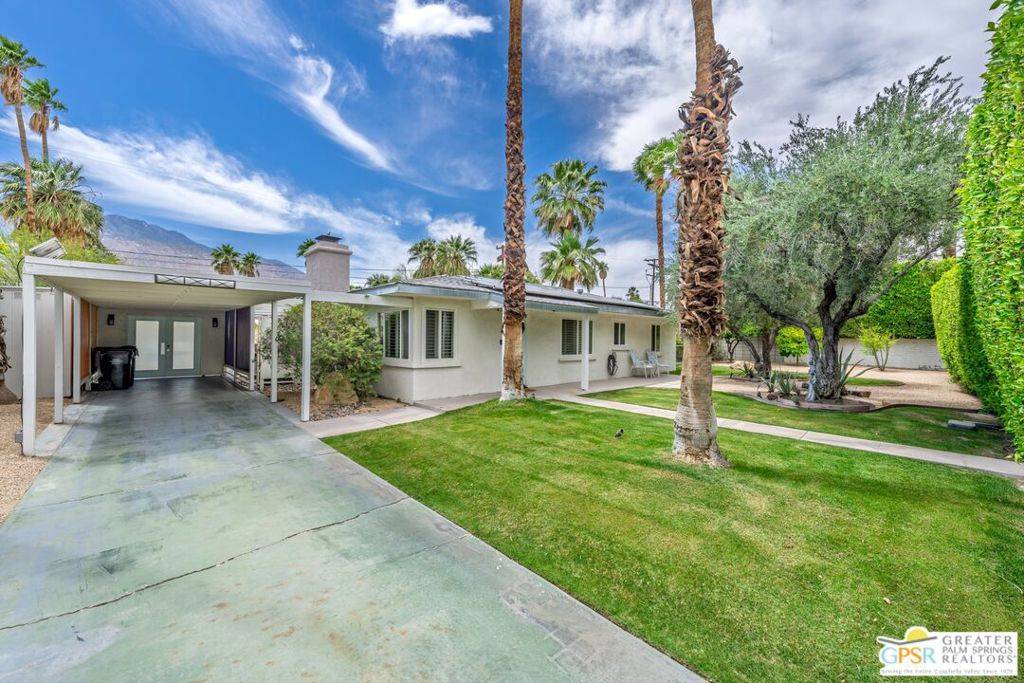 Palm Springs, CA 92264,627 S Desert View DR