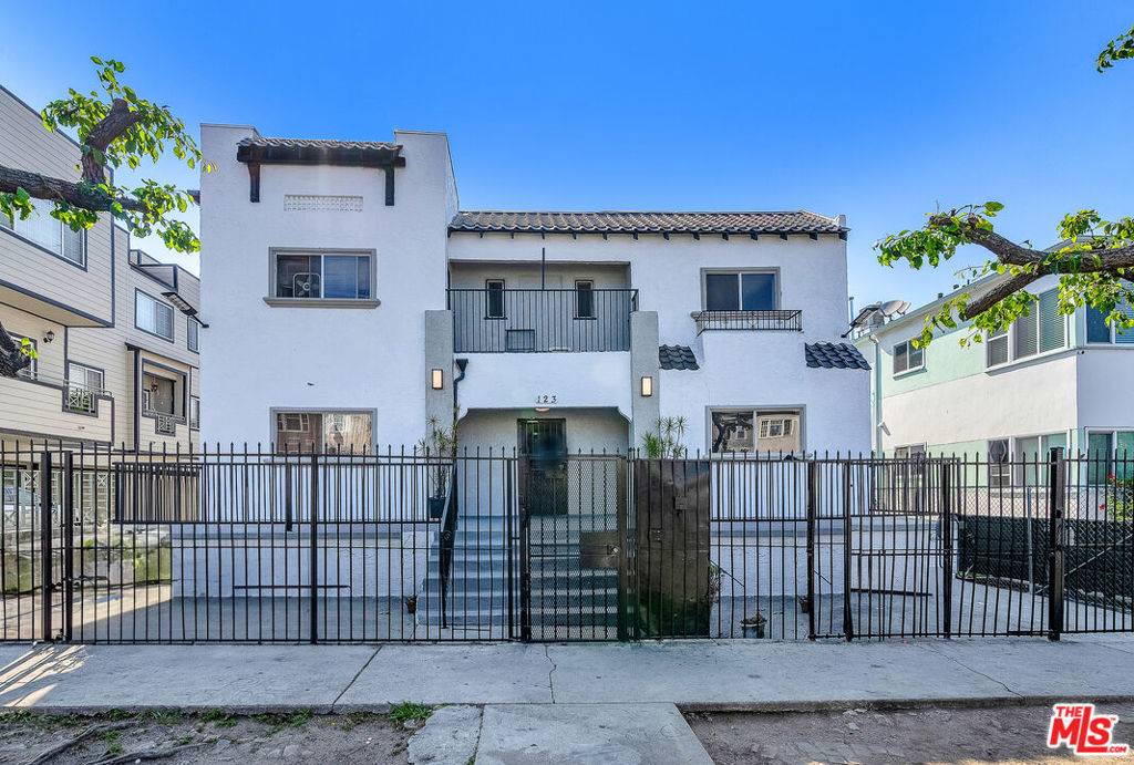 house_img