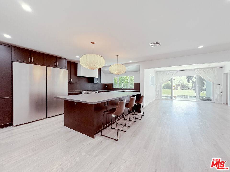 Chatsworth, CA 91311,10162 Farralone AVE