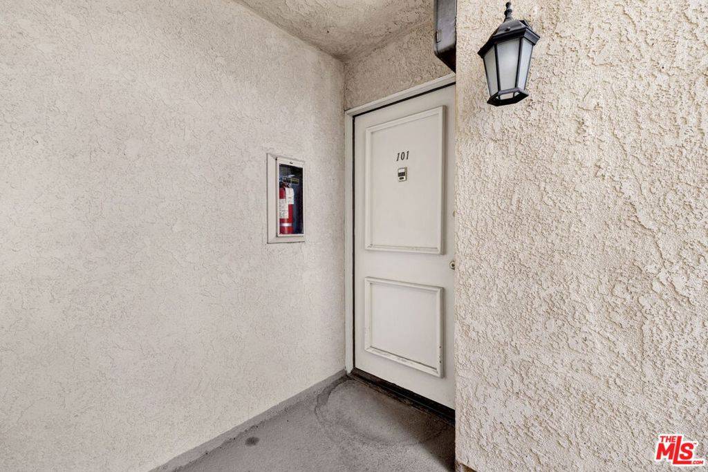 Van Nuys, CA 91411,14960 Victory BLVD #101