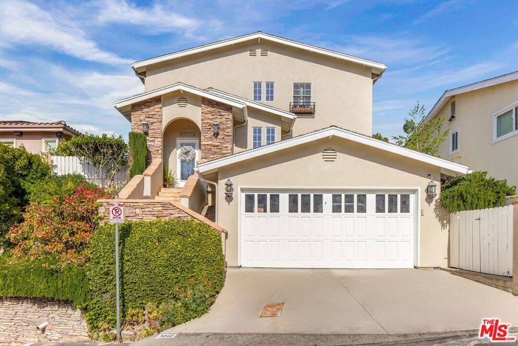Sherman Oaks, CA 91423,3942 Glenridge DR