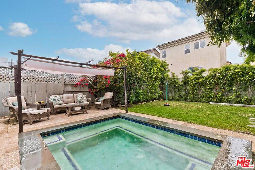 Culver City, CA 90232,3804 Lenawee AVE