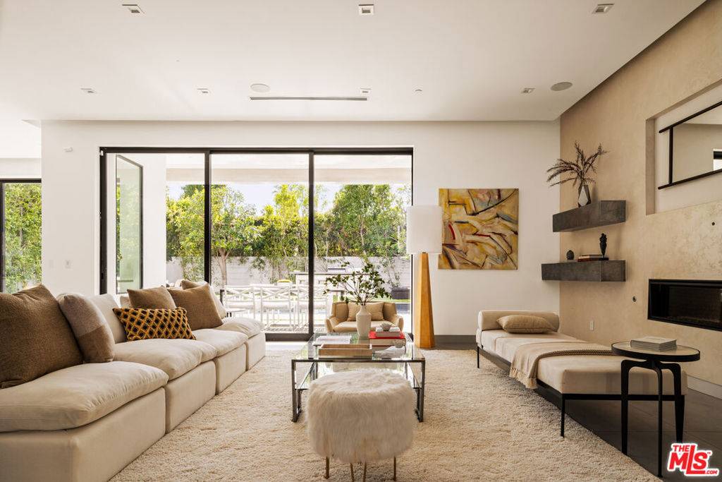 Studio City, CA 91602,4445 Camellia AVE