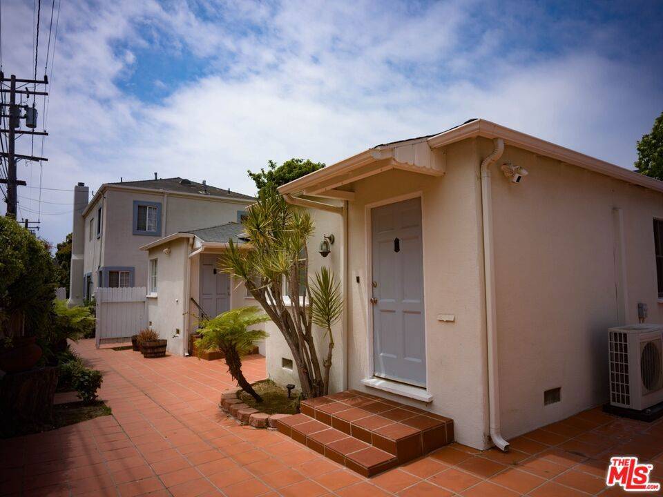 Santa Monica, CA 90404,1341 Stanford ST #B