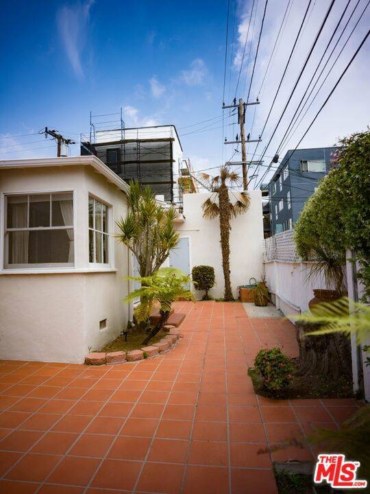 Santa Monica, CA 90404,1341 Stanford ST #B