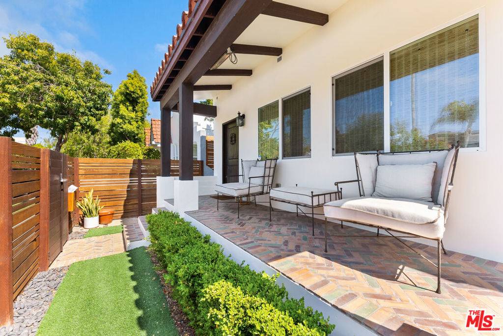 Venice, CA 90291,1774 Washington WAY