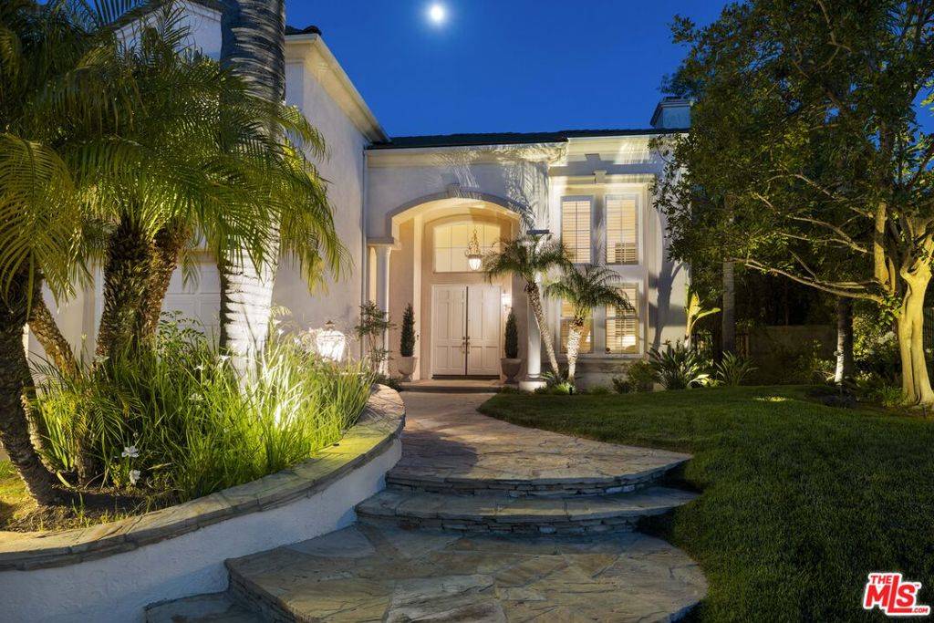 Calabasas, CA 91302,3432 Daniella CT