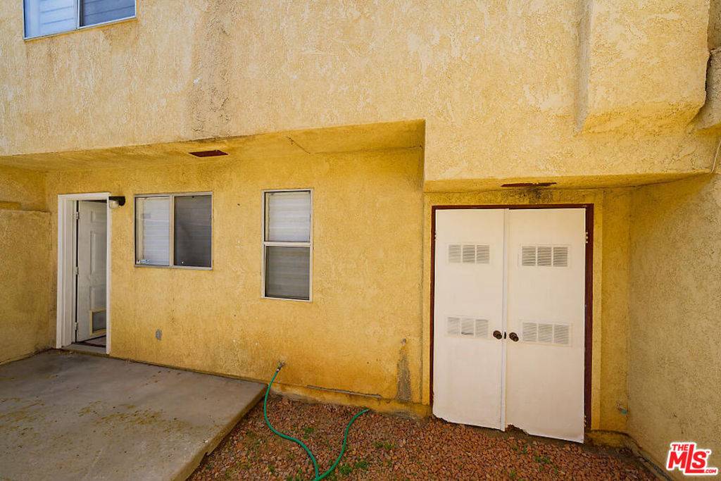 Palmdale, CA 93550,1750 E Avenue Q14 #9