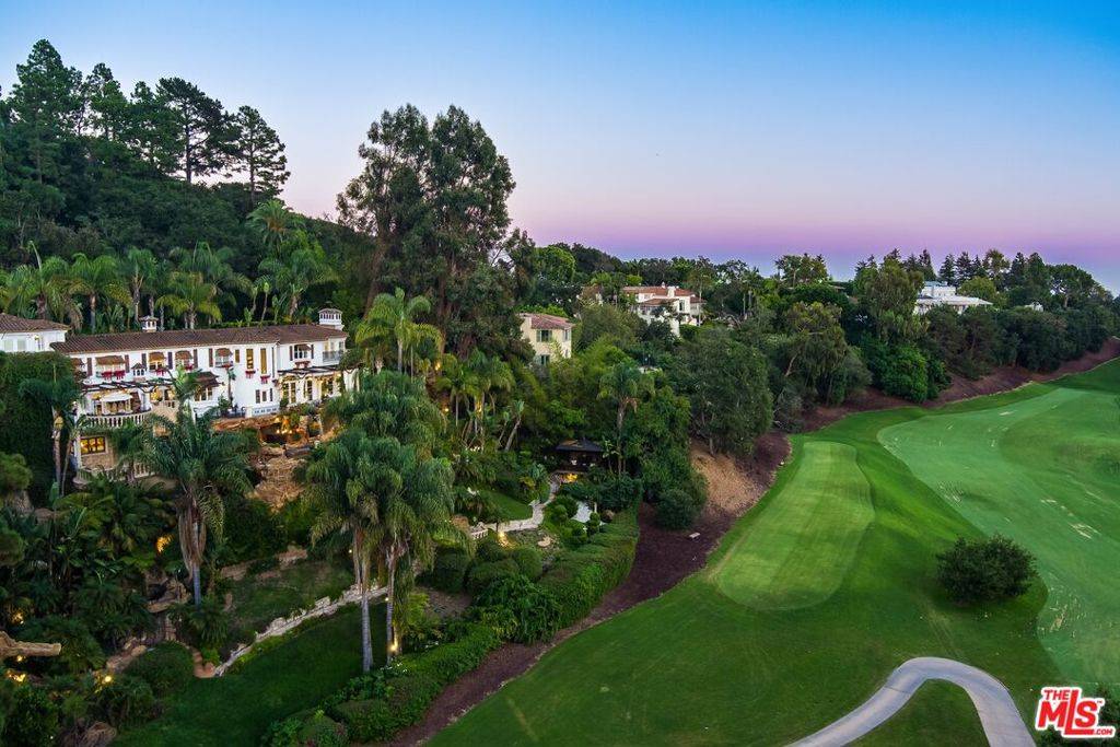 Los Angeles, CA 90077,10824 Chalon RD