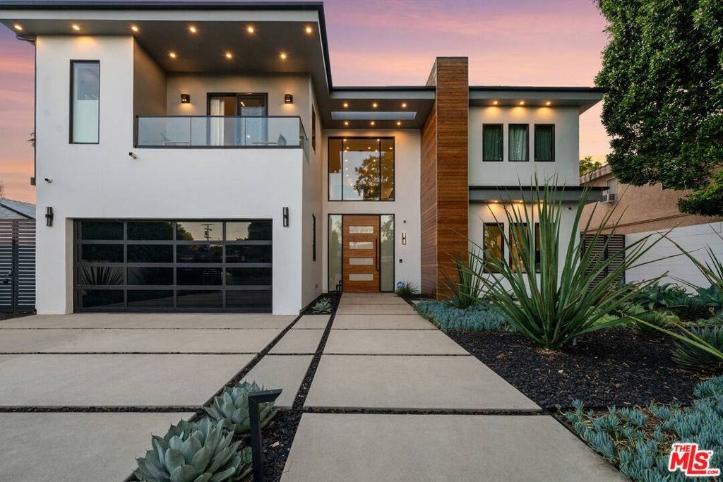 Sherman Oaks, CA 91403,14812 Morrison ST