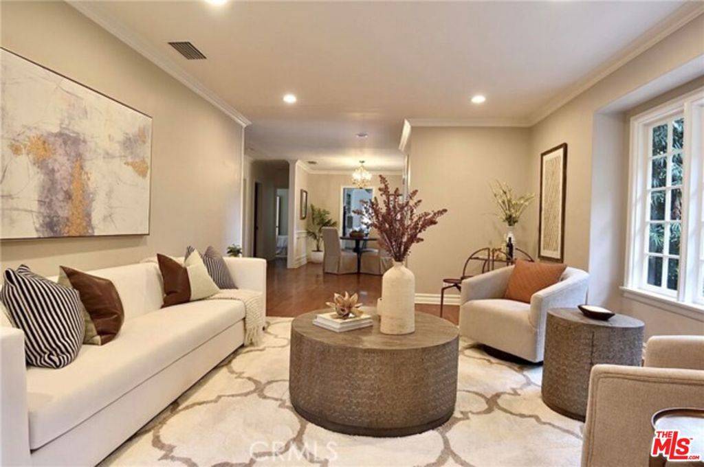 Glendale, CA 91208,1308 Opechee WAY