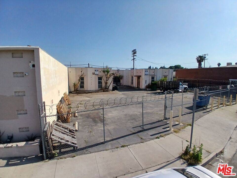 North Hollywood, CA 91605,13438 Wyandotte ST