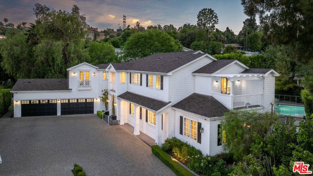 Tarzana, CA 91356,4981 Amigo AVE