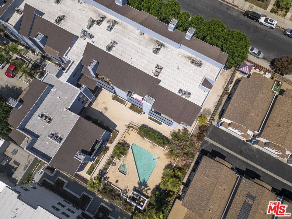 Winnetka, CA 91306,7640 Oso AVE #217