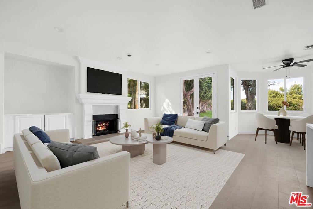 Topanga, CA 90290,21016 Mendenhall CT
