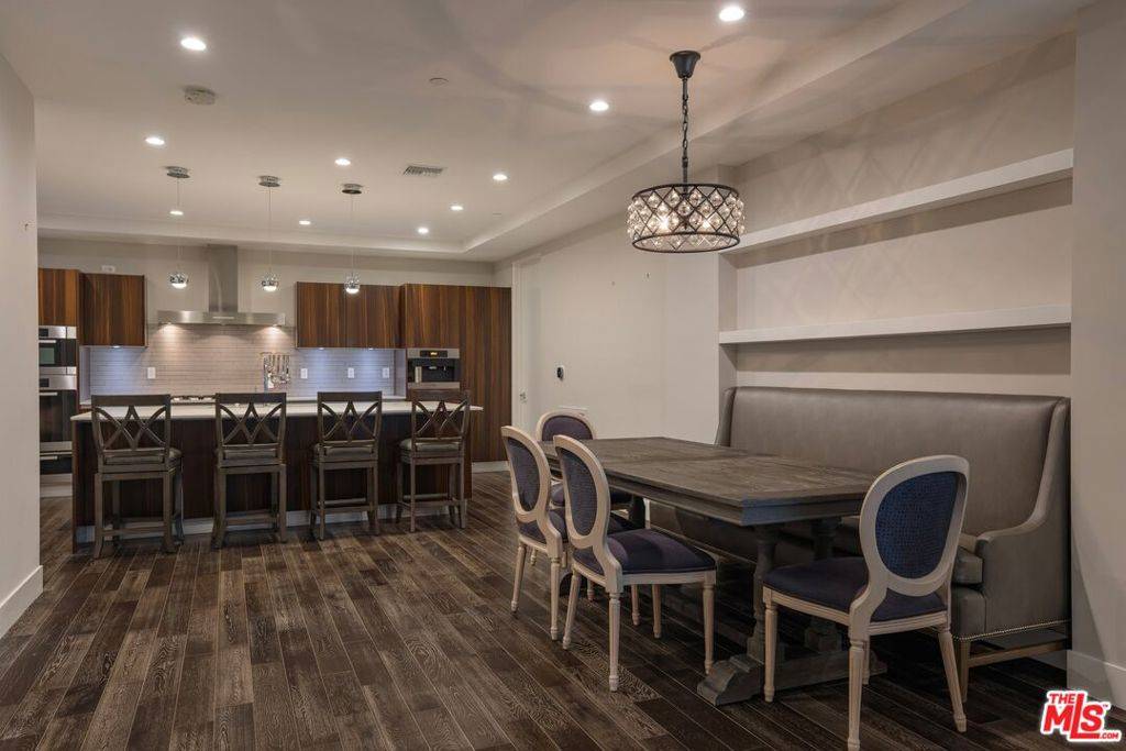 Beverly Hills, CA 90210,460 N Palm DR #403