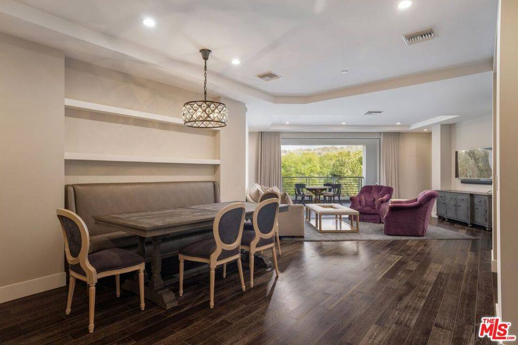 Beverly Hills, CA 90210,460 N Palm DR #403