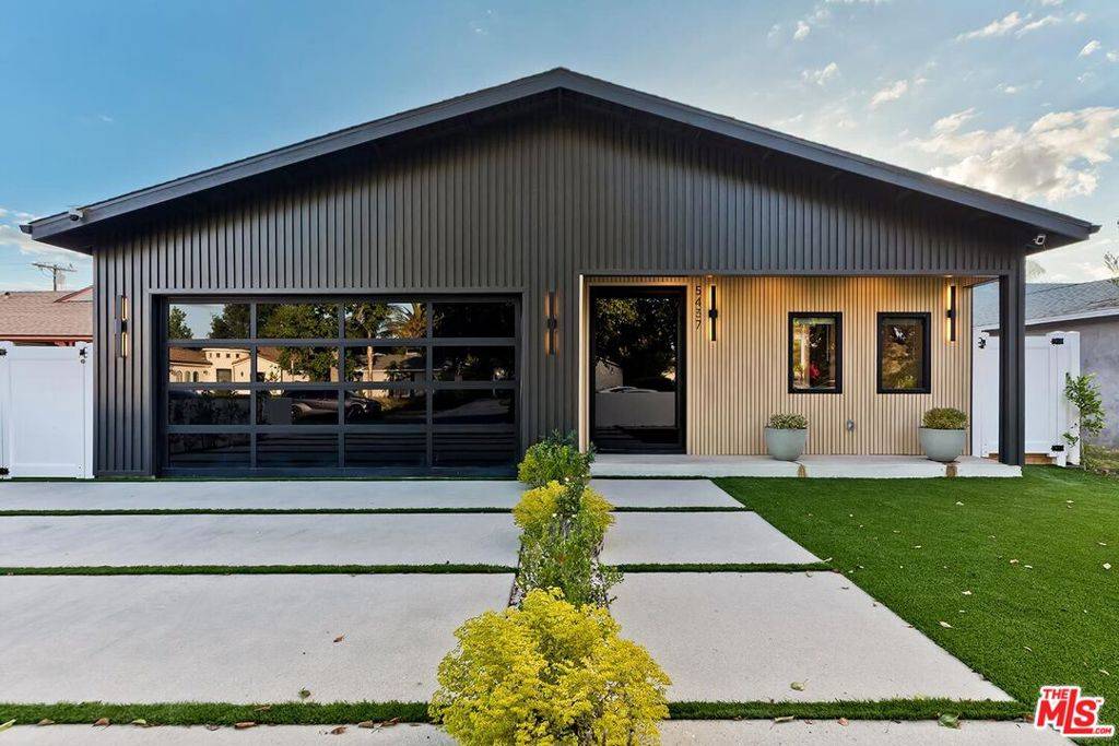 Sherman Oaks, CA 91411,5437 Noble AVE