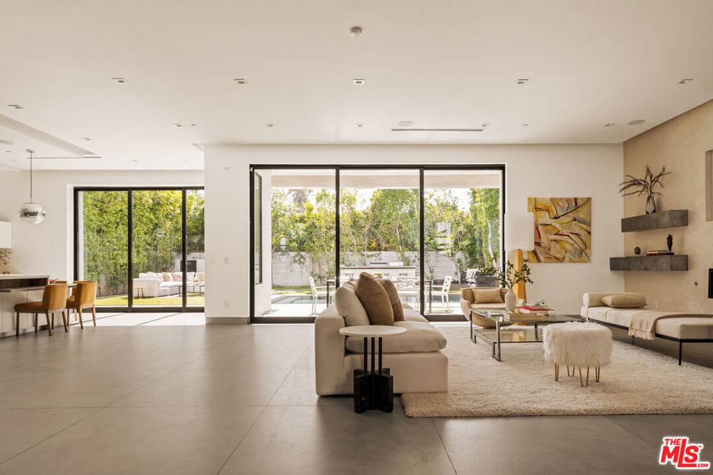 Studio City, CA 91602,4445 Camellia AVE