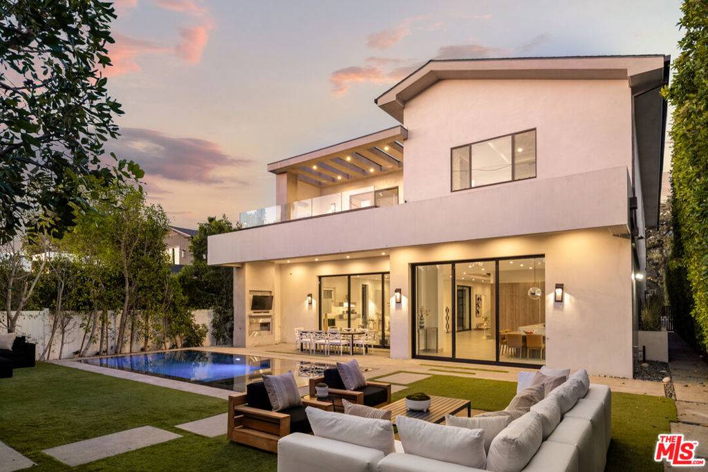 Studio City, CA 91602,4445 Camellia AVE