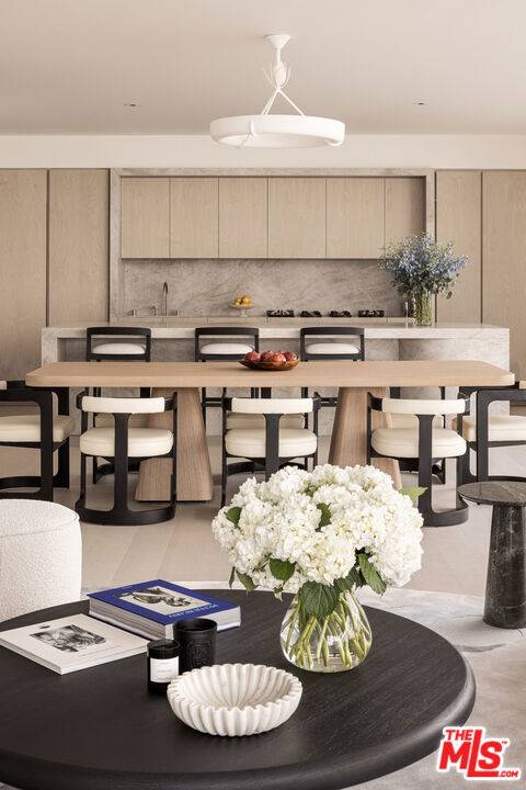Beverly Hills, CA 90212,9200 Wilshire Blvd #406W