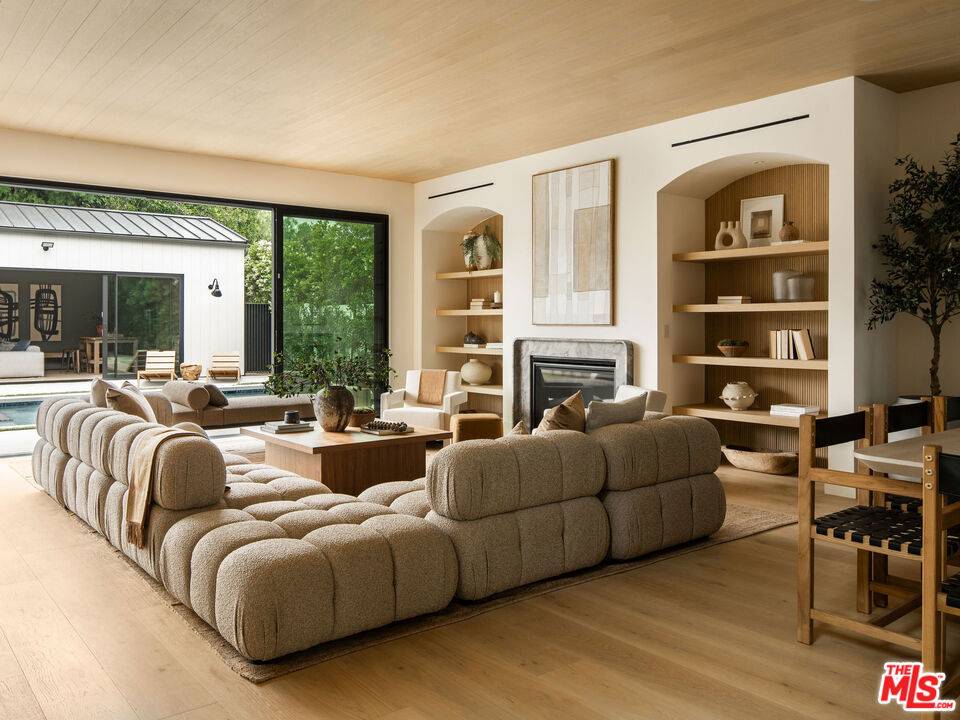 Studio City, CA 91604,4150 Farmdale AVE