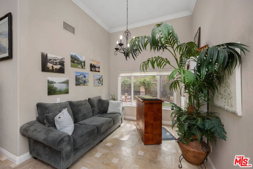 Oak Park, CA 91377,5136 Pesto WAY