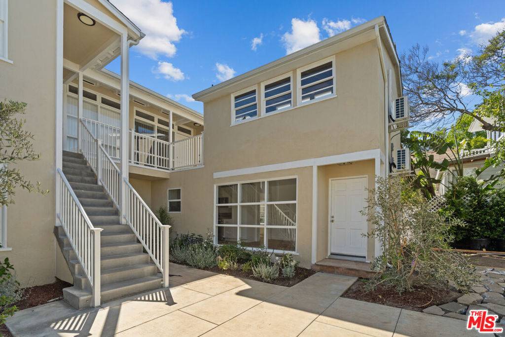 Santa Monica, CA 90403,814 3rd ST #D