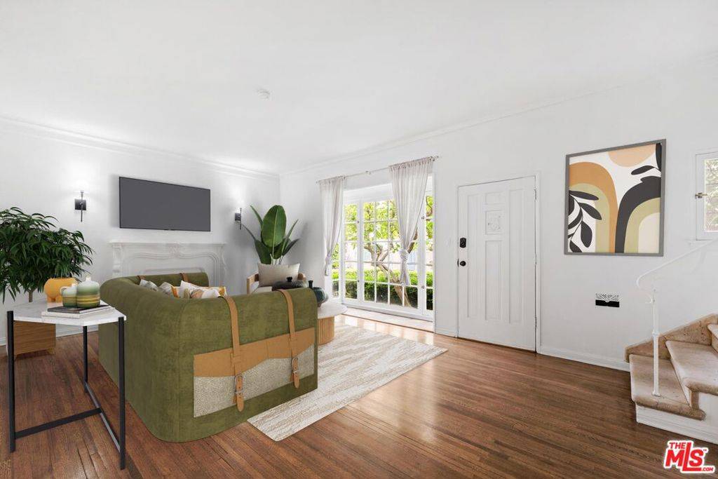 Los Angeles, CA 90048,6427 1/2 Orange ST