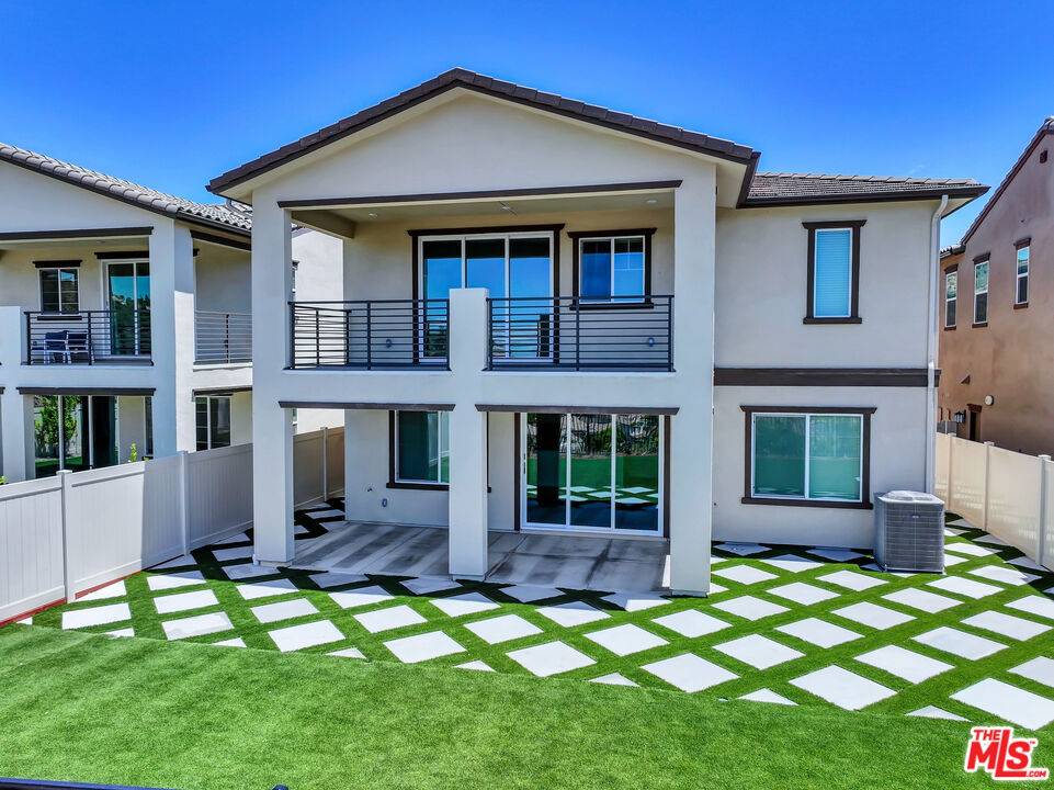 Newhall, CA 91321,23755 Orange Blossom DR