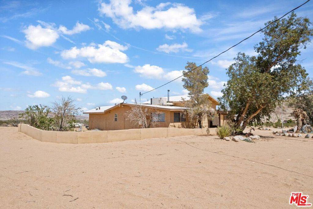 Landers, CA 92285,3224 Shawnee TRL
