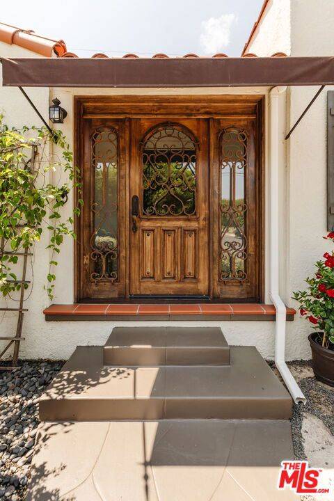 Los Angeles, CA 90035,5966 Airdrome ST