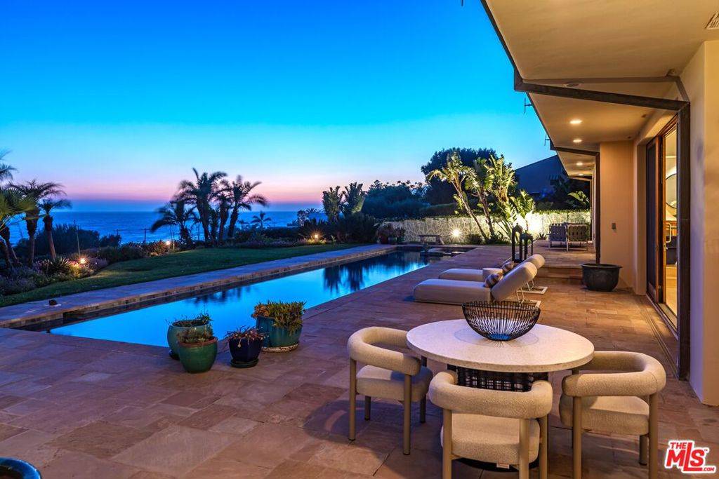 Malibu, CA 90265,6417 Merritt DR