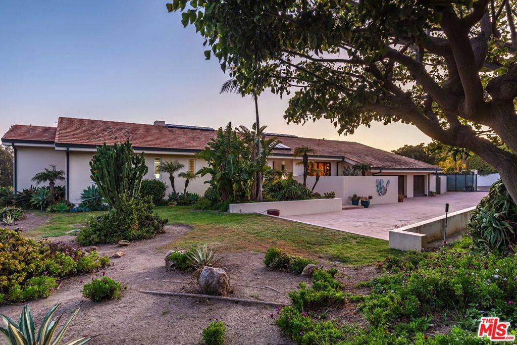 Malibu, CA 90265,6417 Merritt DR
